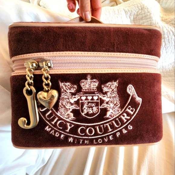 SOLD Juicy Couture Train Case Make-Up Bag - Picture 3 of 7